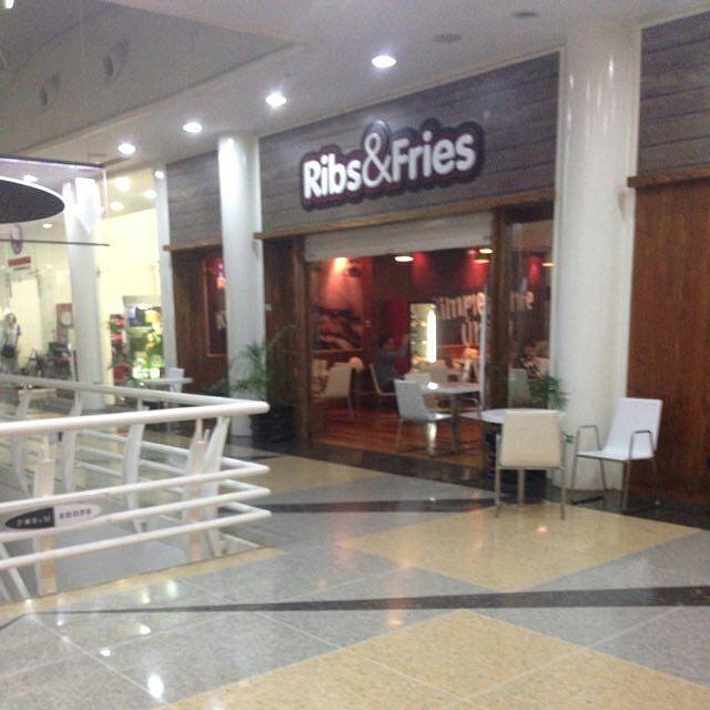 Deportivawek931's tweet photo. @estanConecta2. Te obsequia una cena en @ribsandfries. #Sambil #SanCristobal #SimplementeUnico @Deportivawek931 http://t.co/JOtISsFLIK