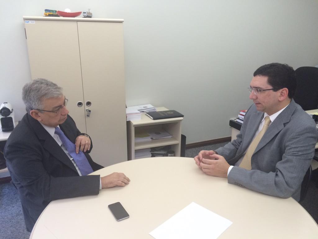 Julinho_Queiroz's tweet photo. Registro também a presteza do Senador @garibaldifilho no pleito de expansão do sinal da @TVAssembleiaRN http://t.co/irYfTlif9l