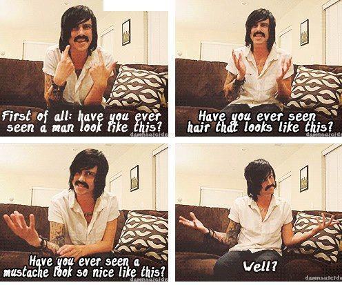 First of all:have u ever seen a man look like this?have u ever seen hair that look 😂💁