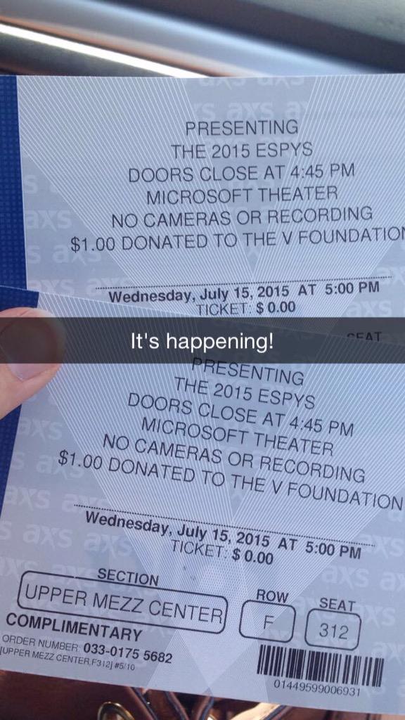 mkmorani's tweet image. Tune in tonight to the ESPYs! Guess who's gonna be there?! This girl!! #ESPYS #notreallife