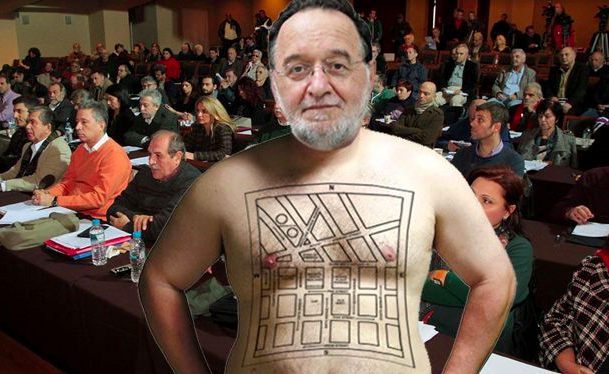protagongr's tweet photo. Ο Λαφαζάνης έχει κάνει τατουάζ τον οδικό χάρτη επιστροφής στη δραχμή!, του @NikZachariadis http://t.co/rYWMF6iKd2 http://t.co/SOBWKnWyo8
