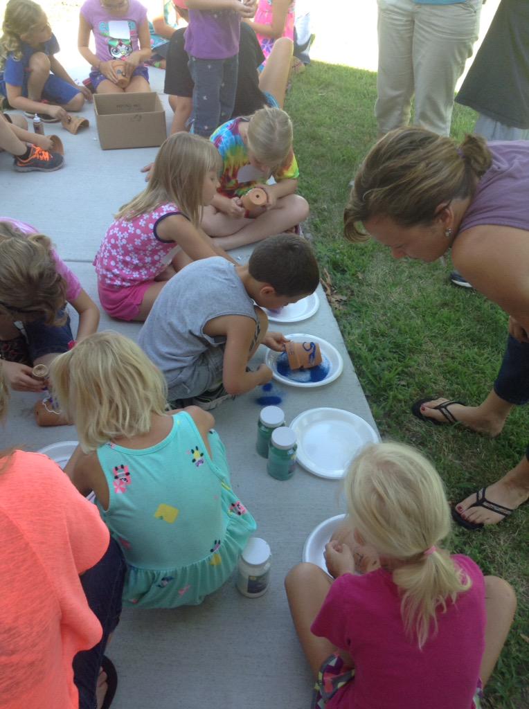 YorkCountyNE_4H's tweet photo. Clover Kids learned about the different kinds of animals today thanks to @TammyStuhr!Dogs, worms, birds, toads oh my! http://t.co/qbhmRX4ljt