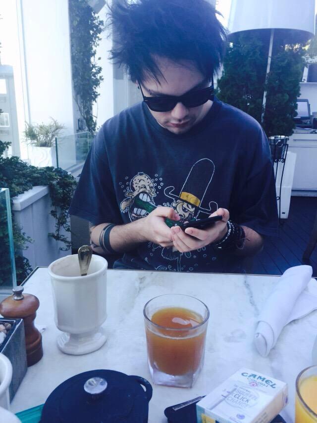 Goodnight people I love Michael clifford and Happy birthday Paul zimmer 