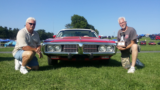 OfficialMOPAR's tweet photo. Give it up for our #TopEliminator winners Kevin Kanak and Mark Novakovich and their 1973 Dodge Charger SE! http://t.co/XW9aenxHRW