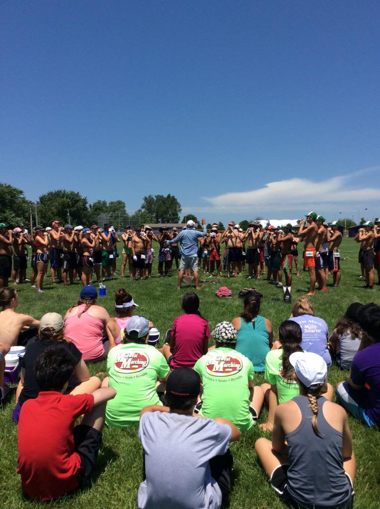 scvanguard's tweet photo. We are happy to welcome @GoldenRegiment to our rehearsal today at Blue Springs HS! Thanks for hanging with us! #SCV15 http://t.co/AmCUos93Rt