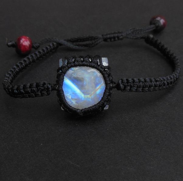 makeurjewelry's tweet photo. https://t.co/Q4KtF2zqxN
#Rainbowmoonstonebracelet #Macramejewelry #Squaregemstone http://t.co/HBX8N3Zlvq