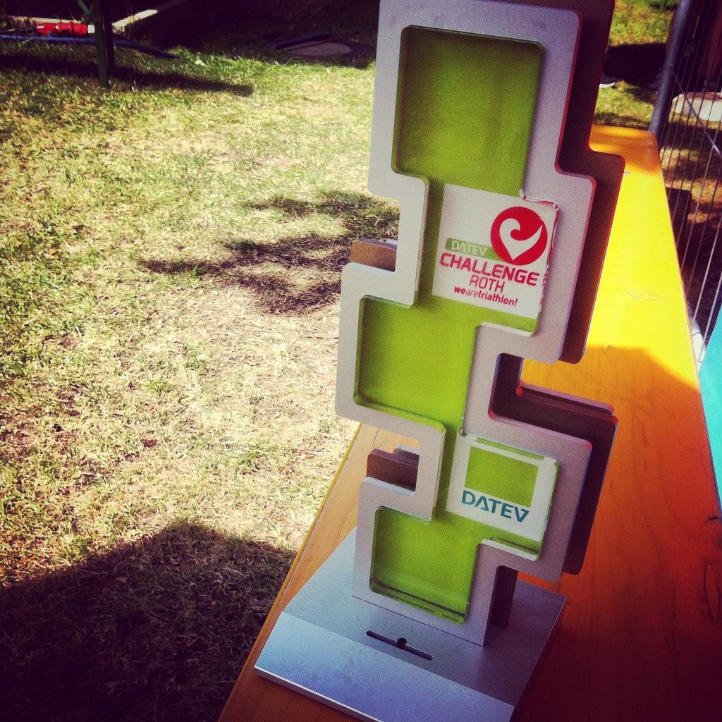 Kati_Unterwegs's tweet photo. Schön war's @Challenge_Famil :) Das hier ist der #Pokal von @David_Dellow. Congrats again! #ChallengeRoth. #roth2015 http://t.co/RY7Kk9vYnf