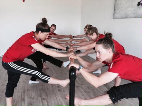 HeidiNorthh's tweet image. 5 hour bus trip followed by an awesome Eccentrics session at @motion_gatineau #checkemout #panamBASE #luchsforearms