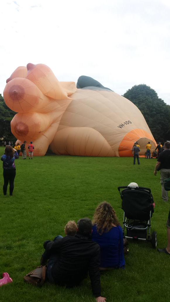 Went to see the <a href="/theskywhale_/">The Skywhale</a> . Son said it was a bit of a let down. 😊 Then they inflated it. Amazing to see it.