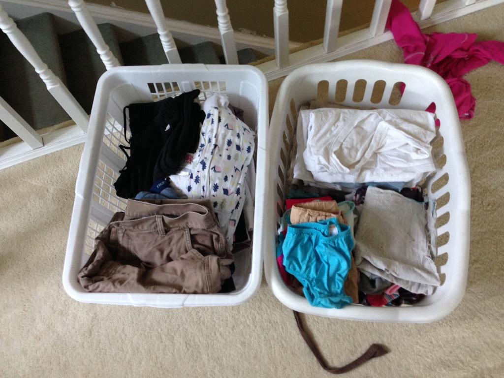 AuthorLMurphy's tweet photo. I wonder if James Patterson and Harlan Coben do the laundry at their place? LOL #todolist #mysummerholidays http://t.co/utxKgu4dEE