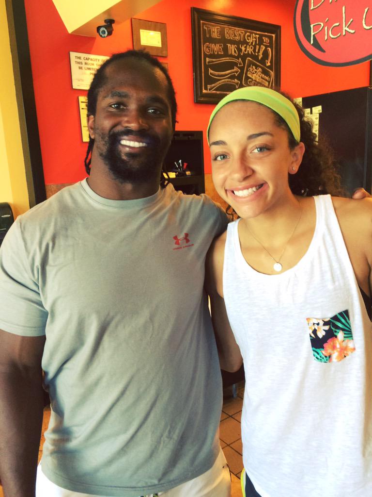 jagnew84's tweet image. Always good to run into Aurthur Brown! #2Studs @jaylyn_agnew