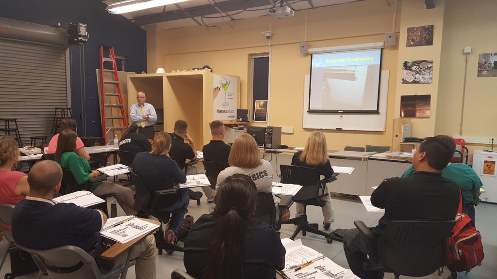 RogerJefferys's tweet photo. Honored to be the teaching assistant for Dan Christman this week.  Bloodstain Pattern Analysis. @WVUEberly @WVUFSI http://t.co/JInwITakwK