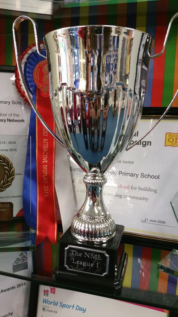 barntonMrM's tweet photo. Massive congratulations to our footballers for winning the league and gaining promotion. #BCPSPORT #NML @Barntonhead http://t.co/VuCoCUNbK8