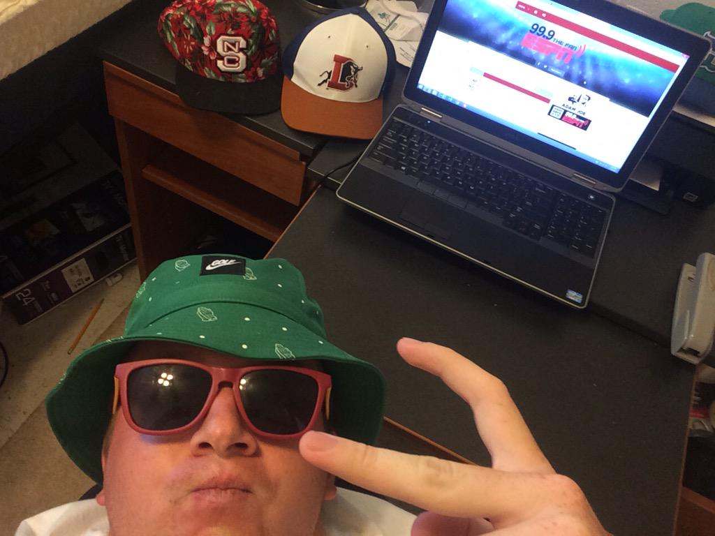 m_schlesh's tweet image. How I listen to 99.9 the fan!! the most RT's allows me to #winjoeswatch