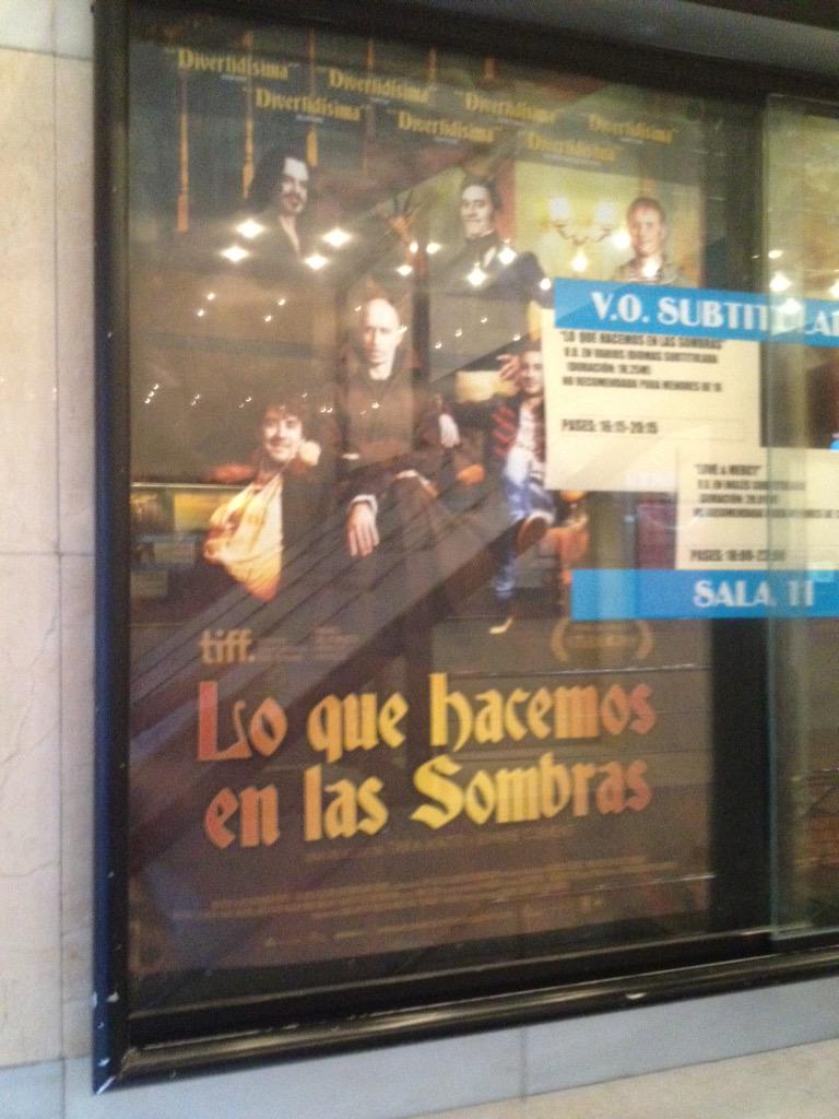 jackoceanic's tweet photo. 1 peli divertida,original y sorprendente d vampiros es posible,se llama #Loquehacemosenlassombras,no os la perdais http://t.co/A36BhtnuEL