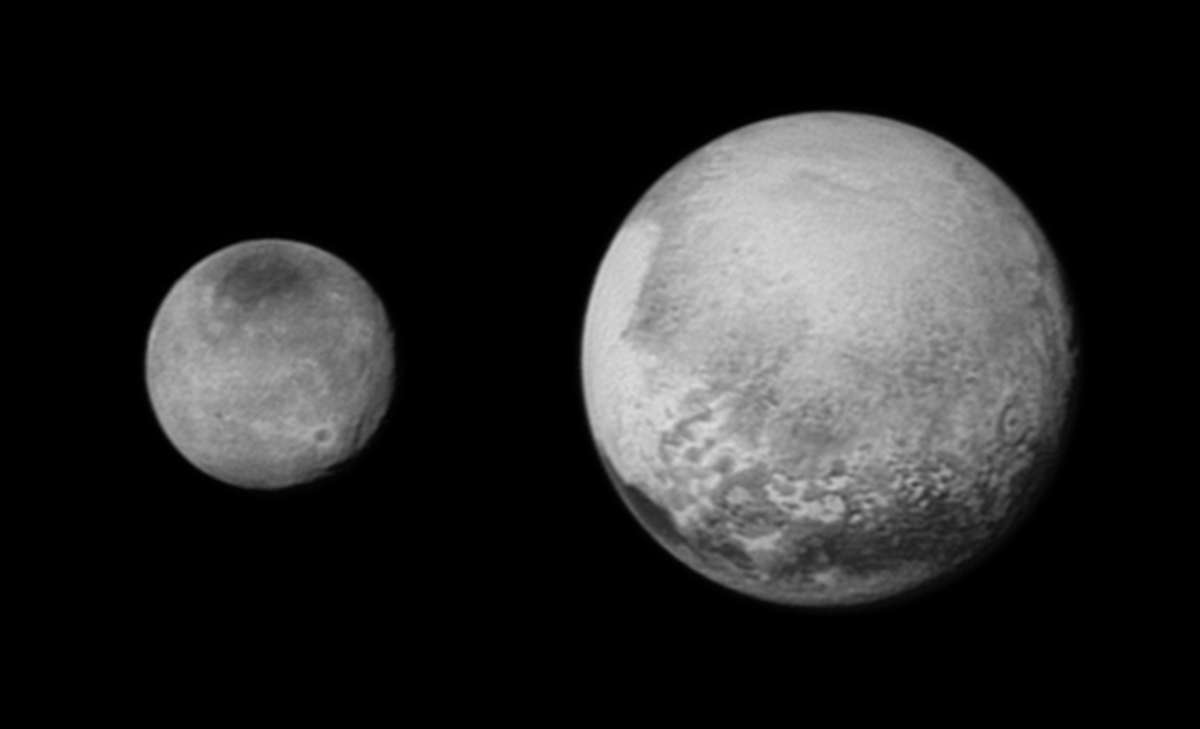 coreyspowell's tweet photo. Now we can see texture on #Pluto and Charon. Can almost reach out &amp; touch. http://t.co/3TFV0MAOvf @NewHorizons2015 http://t.co/9EynWzlFBp