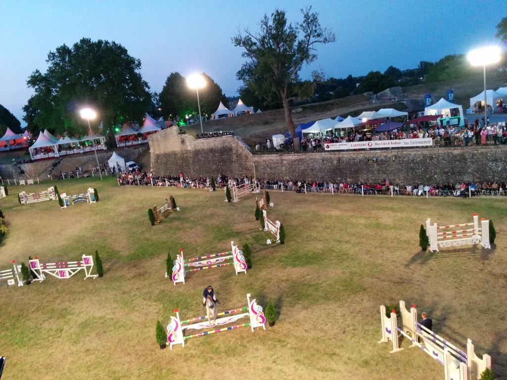 Grand Prix Blaye Côtes de Bordeaux, c'est parti ! (CSI** / Barème A avec Barrage) w/ <a href="/VinBlaye/">Blaye Côtes de Bordeaux</a>