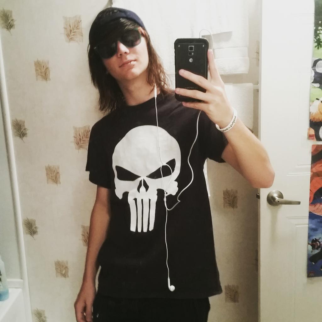Iden98My's tweet photo. Looking fly as fuck today http://t.co/CVXqVN7zPw