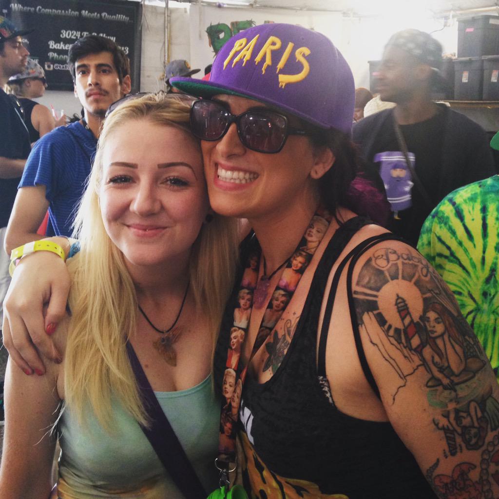 sweetswisha27's tweet photo. Had a GREAT time this weekend and got to meet @CoralReefer420 finally‼️ Dreams come true😍💞🙌 http://t.co/6ivt5VoomP