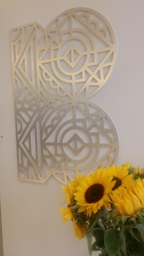 TorranceWindham's tweet photo. Its my last week at Baume &amp; we set sunflowers in our lobby. They signify warmth, adoration &amp; joy. A perfect ending. 🌻 http://t.co/cIgJv65iFr