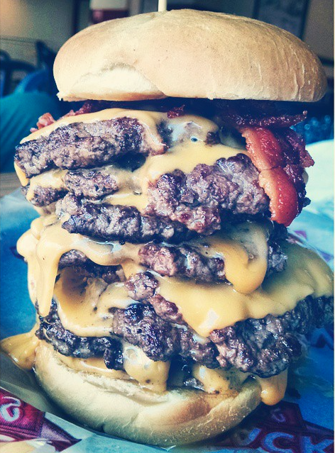 Wayback_AR's tweet photo. Triple Triple con #bacon! http://t.co/ZGFWG0v8Wr