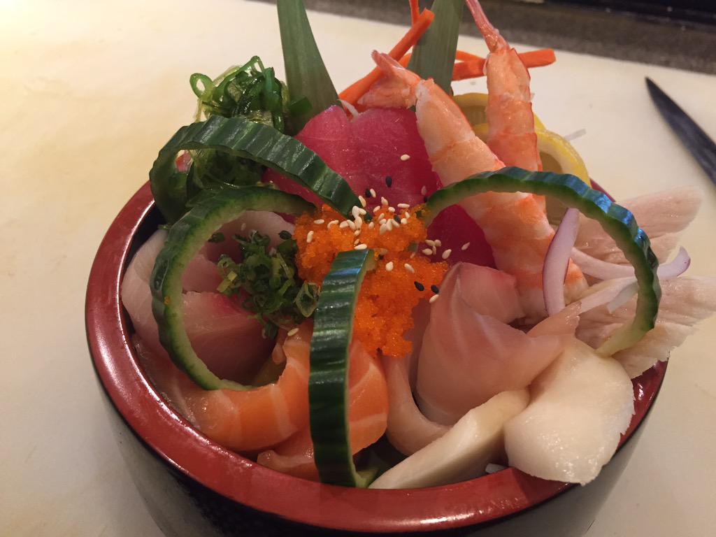 sakura sushi&grill tweet media