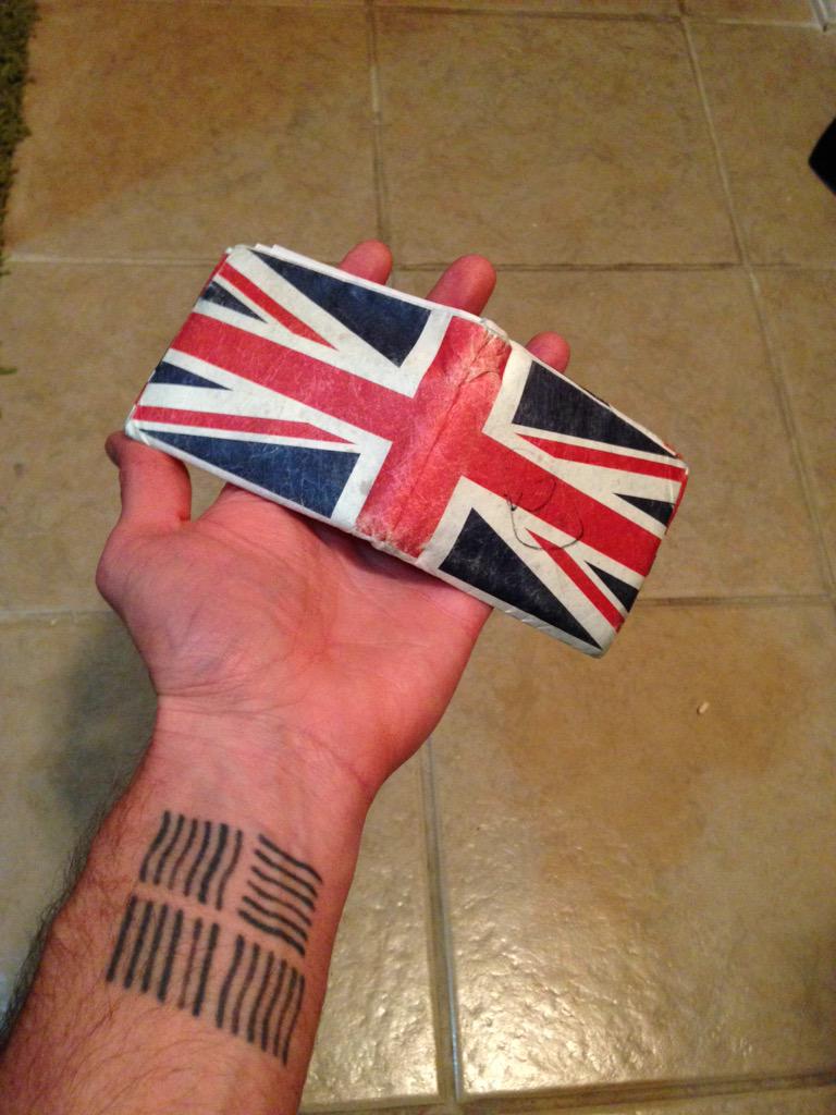 elbowfanatic's tweet image. Walgreens pharmacy tech said I should hide my wallet "so it doesn't get taken away" #wrongflag #whyisthisevenathing