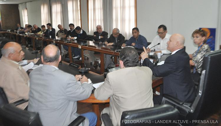 leoperiodista's tweet image. Fuerzas vivas de Mérida se suman en defensa de la #ULA... ow.ly/Pzqus