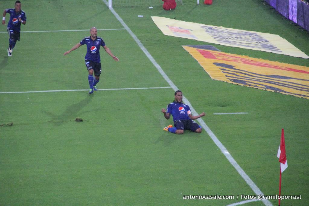 CDLM1312's tweet photo. El último gol de Román Torres con Millonarios. #ElPaseGolDeOmarPerez http://t.co/rRv2jSdDL0