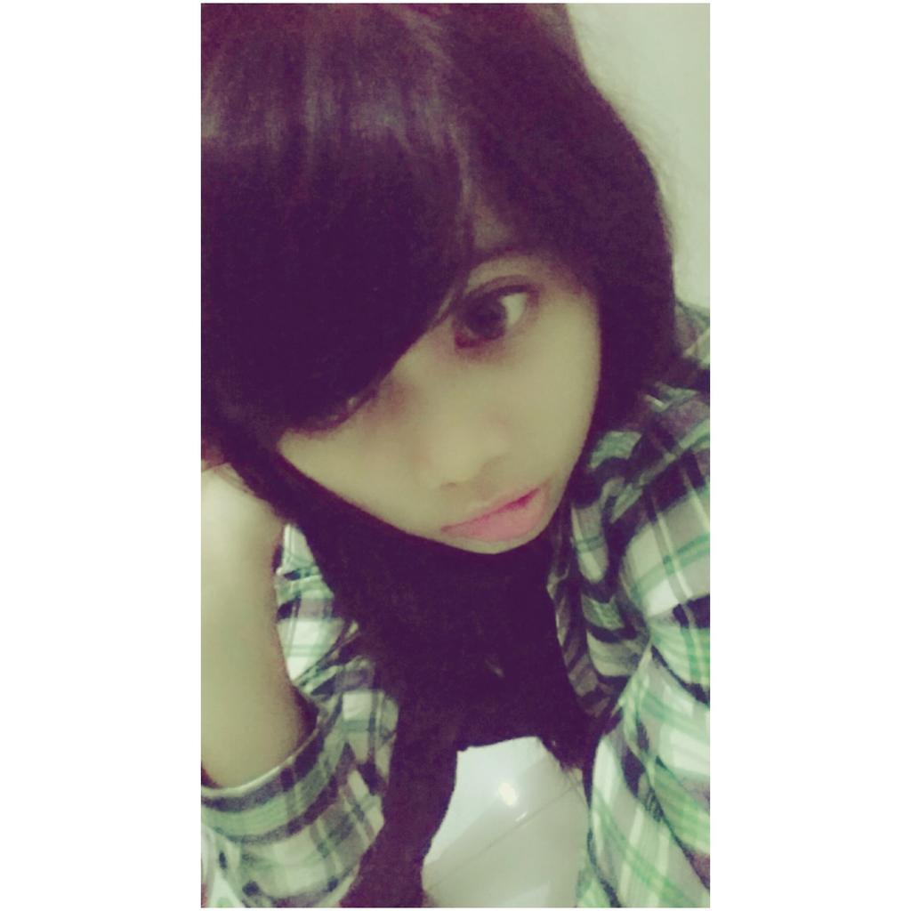 JesyRatnasari's tweet photo. Af:* http://t.co/7prV4n5XZ9