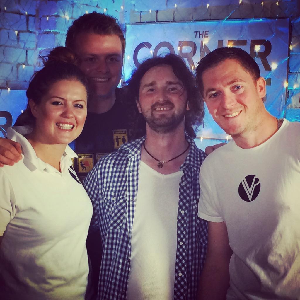 Ragsy78's tweet photo. "@CornerstoneSTV: Team photo with @Ragsy78 LIVE from @CornerstoneSTV #ouch #album #csslive http://t.co/86OPrsGJDl" fab time with these guys