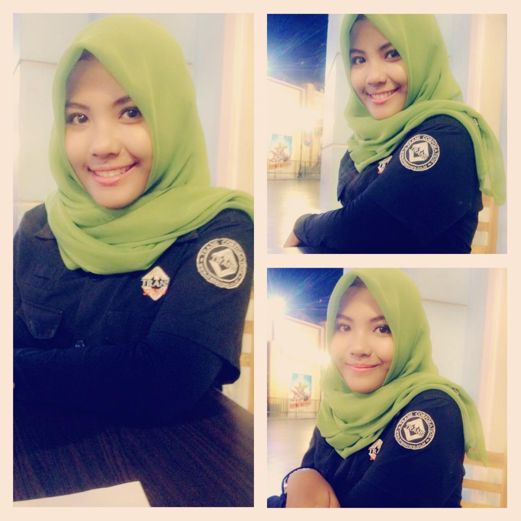 AndiDhezi's tweet photo. #latepost http://t.co/r3wssMmu3v