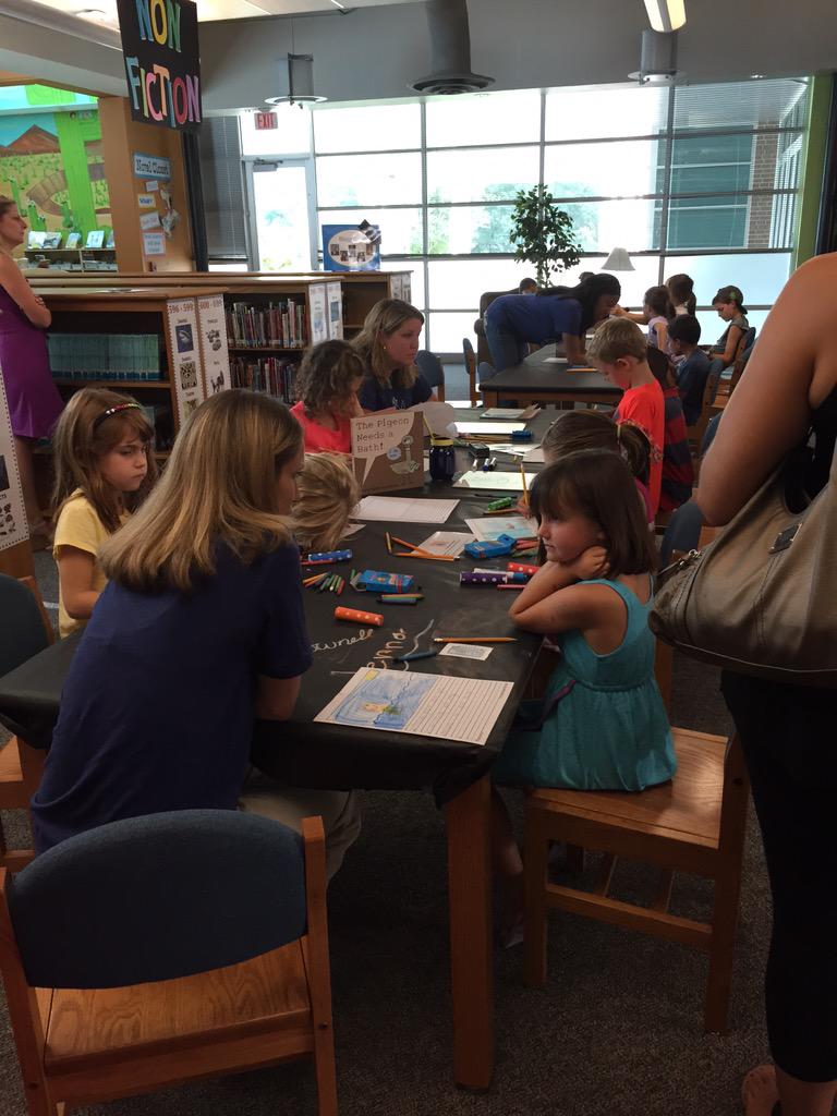 RobinBrownell's tweet photo. Literacy Night at Hawk! What an incredible group of educators! http://t.co/k9F8KtwvTP