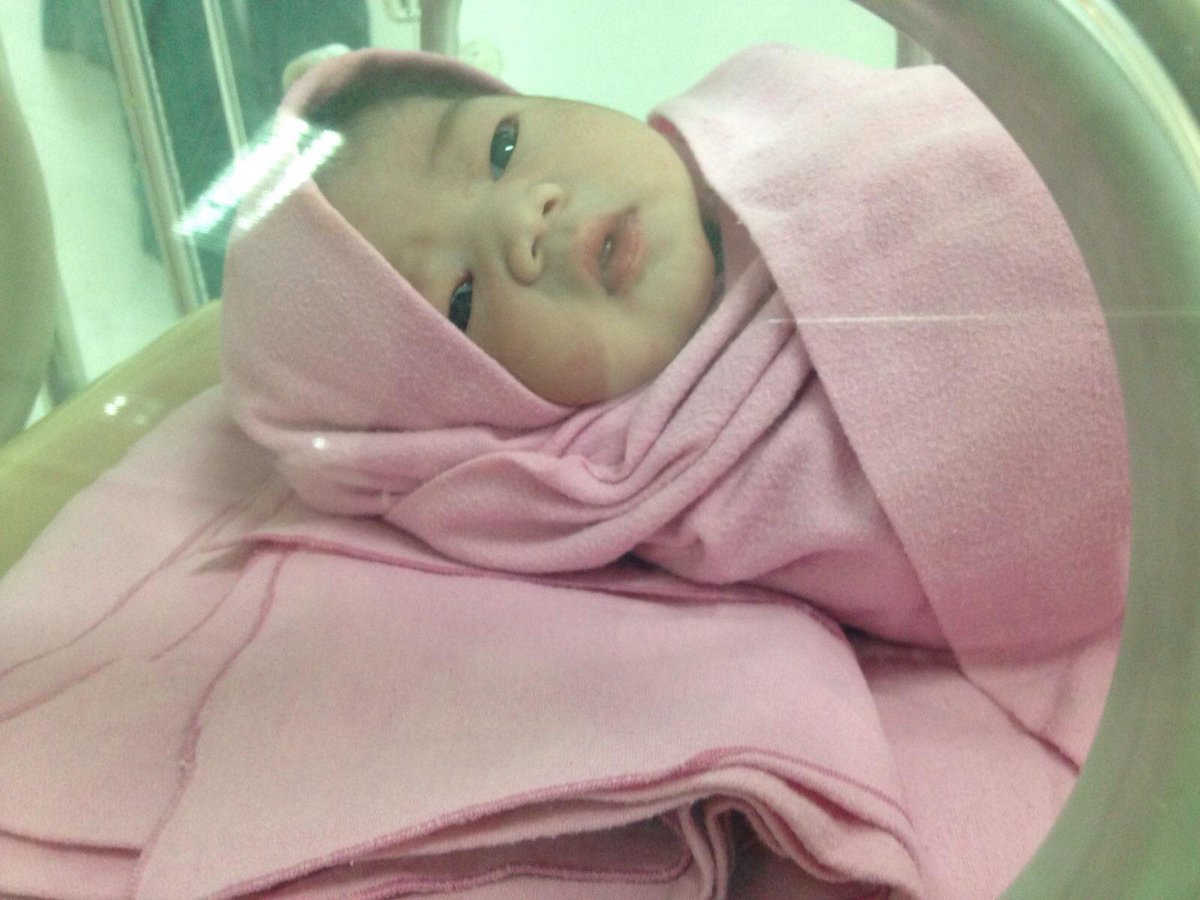 Selamat datang Adek Bayiii, ini dia anak ke 2 teh @tikeprie #SarapanSeruLive dari Brawijaya Women &amp; Children Hospital