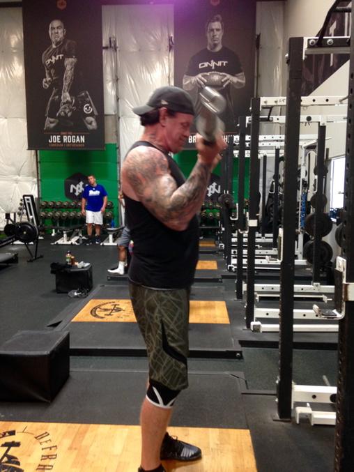 The Undertaker Training, Looking Ripped CJ1gbPmXAAEcDOH