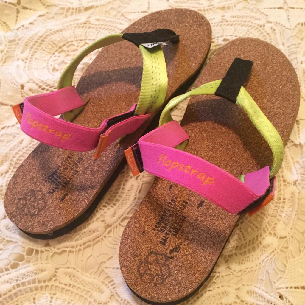 flopstrap's tweet photo. stoked about these new @cooks_flips! ♻️👍🏼 #flopstrap #cooksflips #flipflops #scgrown #sustainability #green #itson http://t.co/YEkY18SmSe