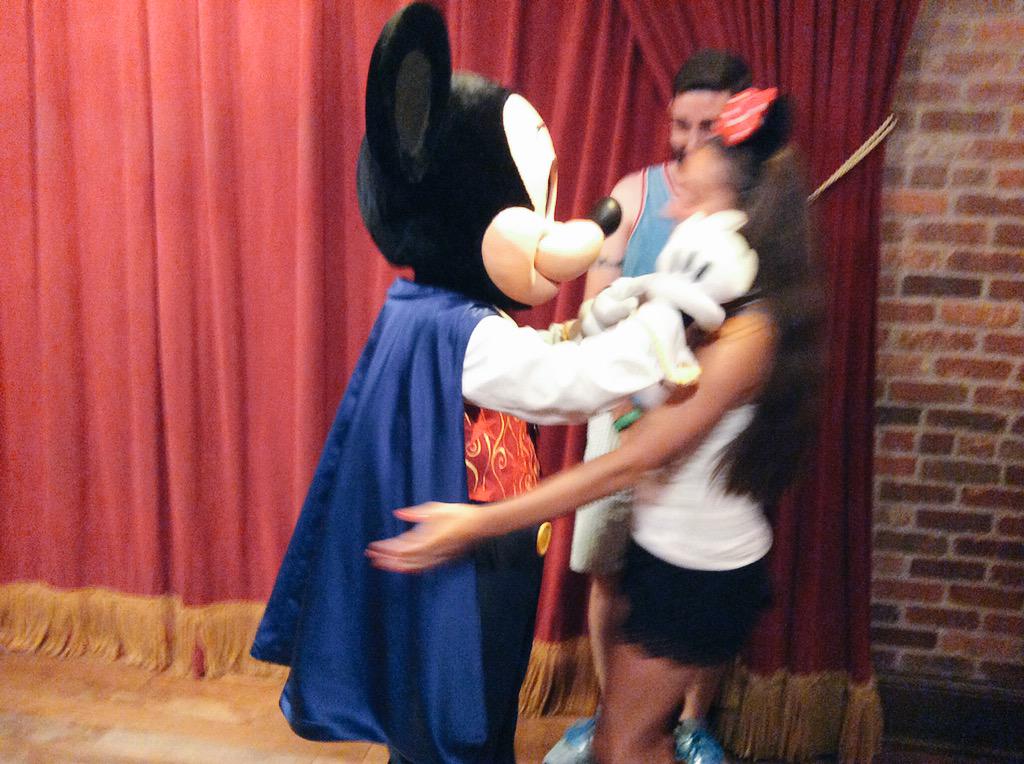 christina_aqua's tweet photo. Baeee #sorryminnie💁🏽 http://t.co/IhZYyZp68W