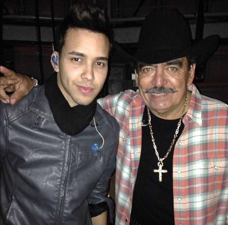 PrinceRoyce's tweet photo. Que en paz descanse un gran hombre, cantante y compositor #JoanSebastian http://t.co/27tb5rGsUY