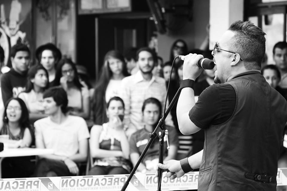 zonaderuido's tweet photo. Seguimos con Ruido Nacional @meduzabanda con Subliminal en #Zonaderuido Música para tripear hasta las 10pm! http://t.co/ecimkLiYy1