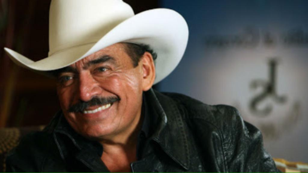 RAFAELVALLES's tweet photo. Tuve la fortuna de conocerlo x un apoyo q dio a jóvenes de Tlaq. Siempre preocupado x los demás QEPD #joanSebastian http://t.co/eRK7UJpbb7