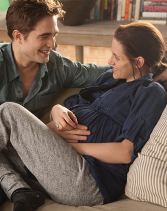 lembrefandom's tweet photo. lembra twilighter quando a bella ficou gravida da renesmee e quase todos queriam que ela abortasse mas ela não quis http://t.co/5UfYssXrYw