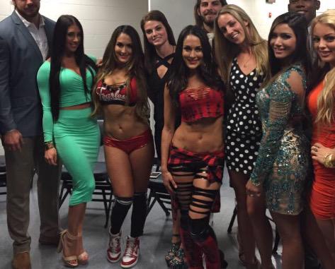 _briemode's tweet photo. Wait this isn't right. @BellaTwins @ToughChelseaG #meganmiller #brievssteph π http://t.co/i6qHeH4nXu