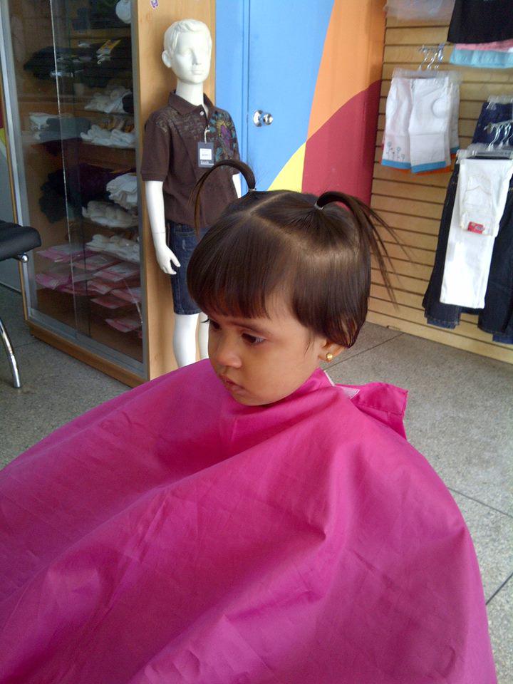 JovencitosPI's tweet photo. Felices.... Juegan, ven comiquitas, disfrute total a la hora de cortarse el cabello. #jovencitos http://t.co/Jw0L7nNp2V