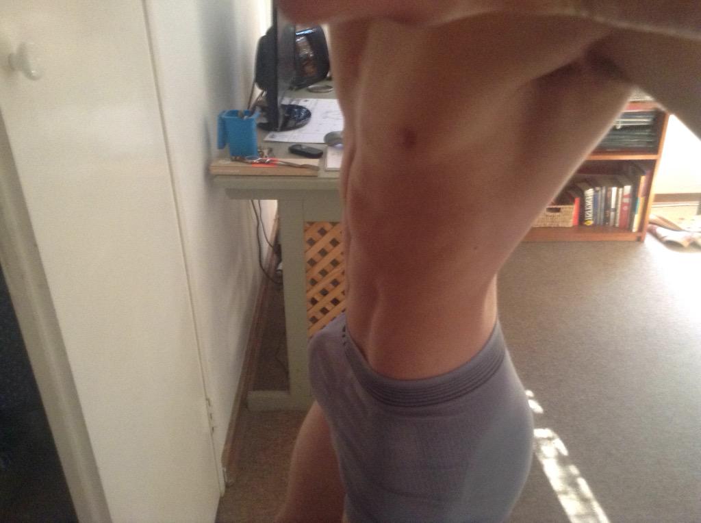 mat12346979's tweet photo. I'm so horny #Dick #horny #bisesual http://t.co/UziivrCxqU