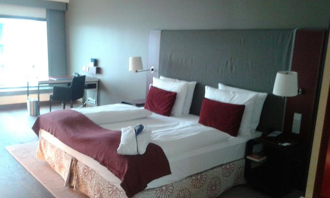 Watch Julia Pink's leaked NSFW photo on TwXstars