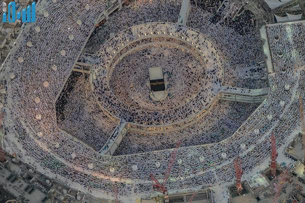 rashedzahrany's tweet photo. #مكة 
 
لا يرجع الطرف عنها حين ينظرها

حتى يعود إليها الطرف مشتاقا
#رمضان 
#macca_live 
#mecca_live 
#مكة_لايف http://t.co/5NTXuUHVwH