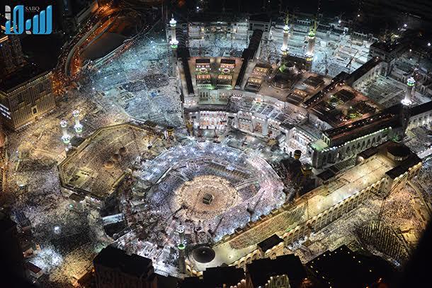 rashedzahrany's tweet photo. #مكة 
 
لا يرجع الطرف عنها حين ينظرها

حتى يعود إليها الطرف مشتاقا
#رمضان 
#macca_live 
#mecca_live 
#مكة_لايف http://t.co/5NTXuUHVwH