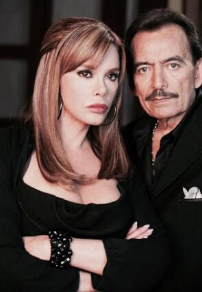 LuciaMendezOf's tweet photo. Mi querido @JoanSebastian donde estés y te encuentres q seguramente será en el cielo 👼 tu alegría, tu manera de vivir http://t.co/SRpZrt3OKG