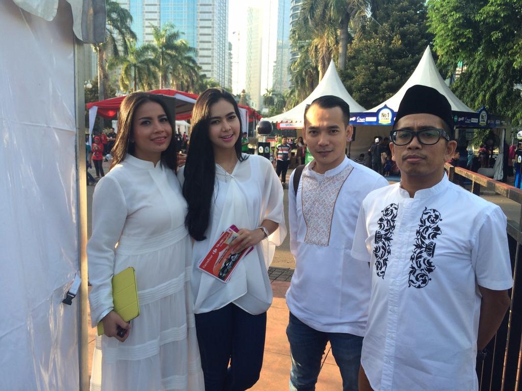 dRocket_band's tweet photo. Mudik gratis bersama carrefour di istora senayan http://t.co/YOlINeGiYN