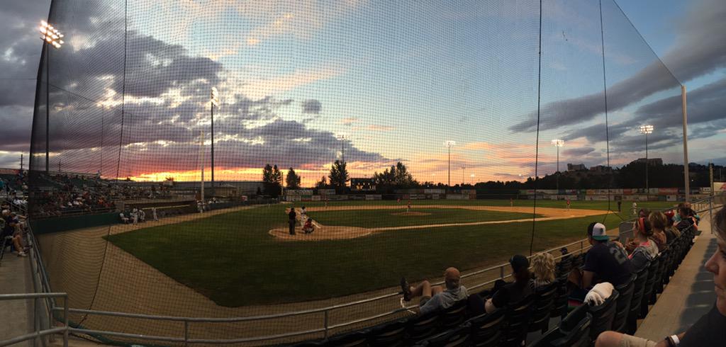 Sunset at <a href="/HarryandDavid/">Harry & David</a> Park. <a href="/MedfordRogues/">Medford Rogues</a> @whattodoinsoore